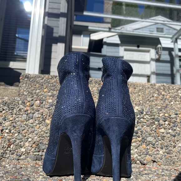 “Dance” Chic by Lady Couture, Blue, Size 38 - Picture 2 of 5